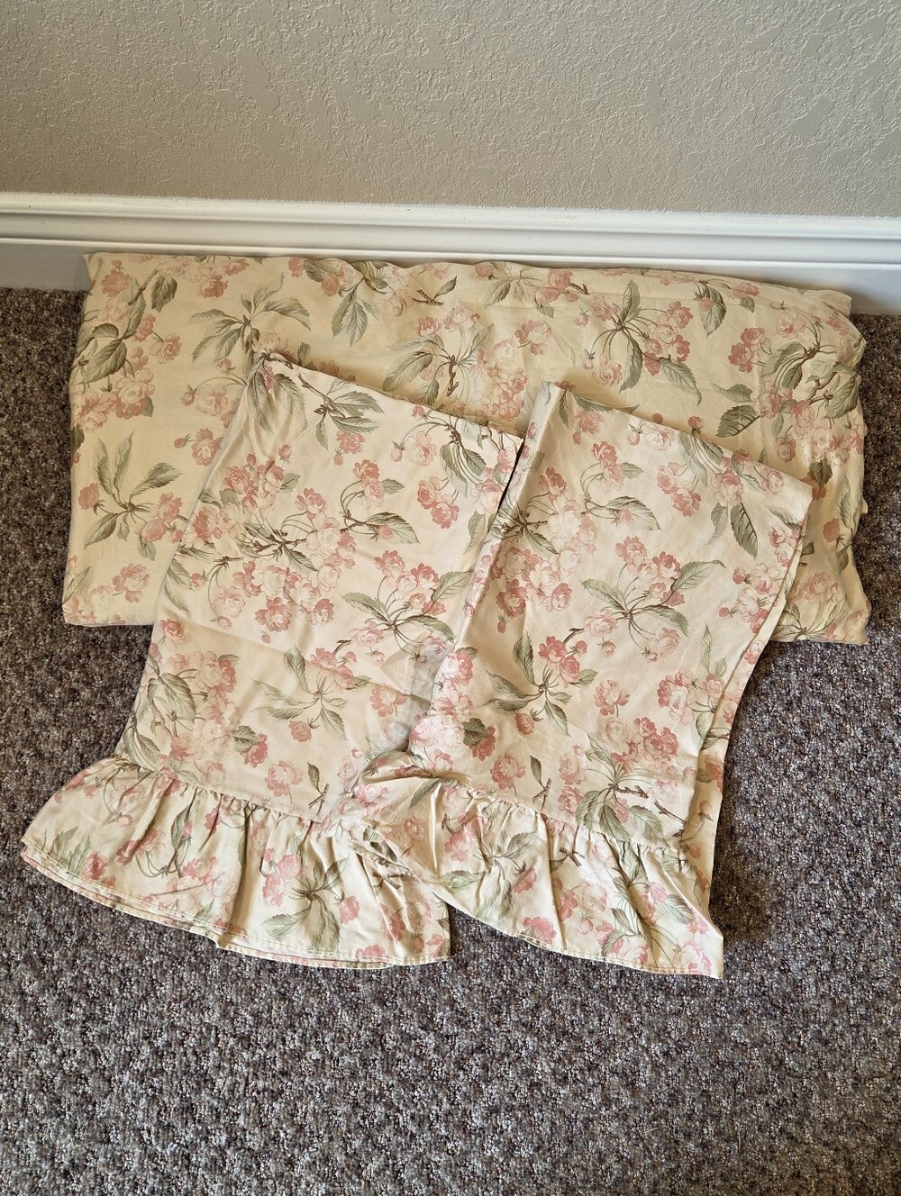 RALPH LAUREN VINTAGE BELMONT OAKS RUFFLED DUVET COVER& PILLOW SHAMS (Full/Queen)